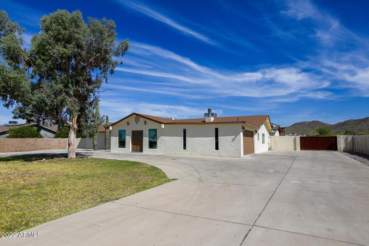 8736 W Mariposa Grande Ln, Peoria, AZ 85383 House for Rent in Peoria, AZ