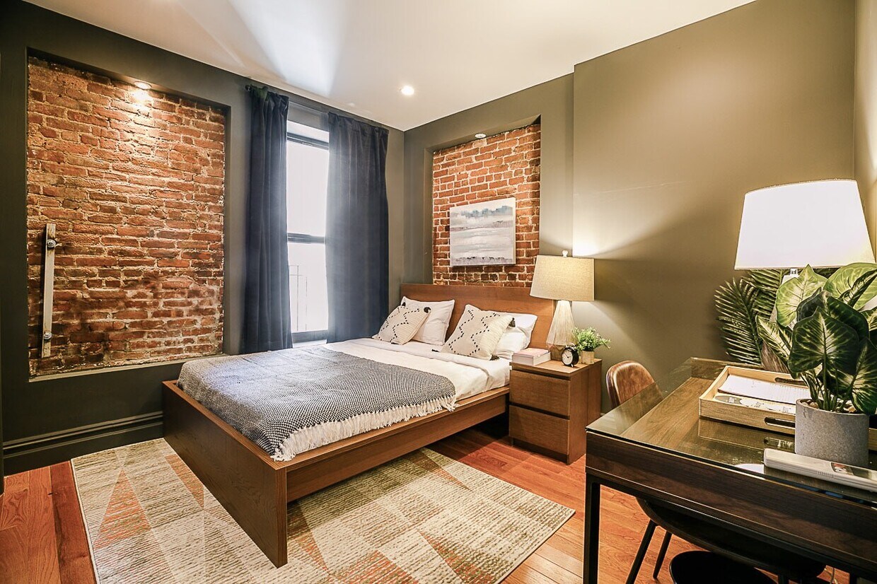 Primary Photo - 240 E 50th St