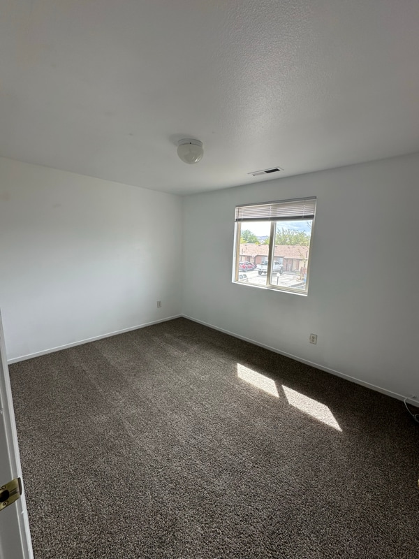 Building Photo - 1258 W Newlands Dr