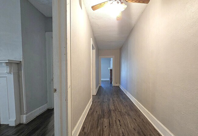 Foto del edificio - 2483 Beech Ave