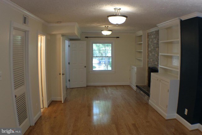 Building Photo - 14708 Bentley Square