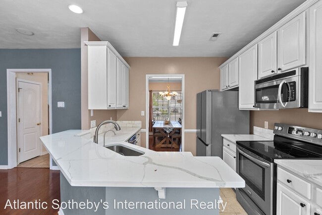 Building Photo - 4 br, 2.5 bath House - 2901 Chestnut Oak Way