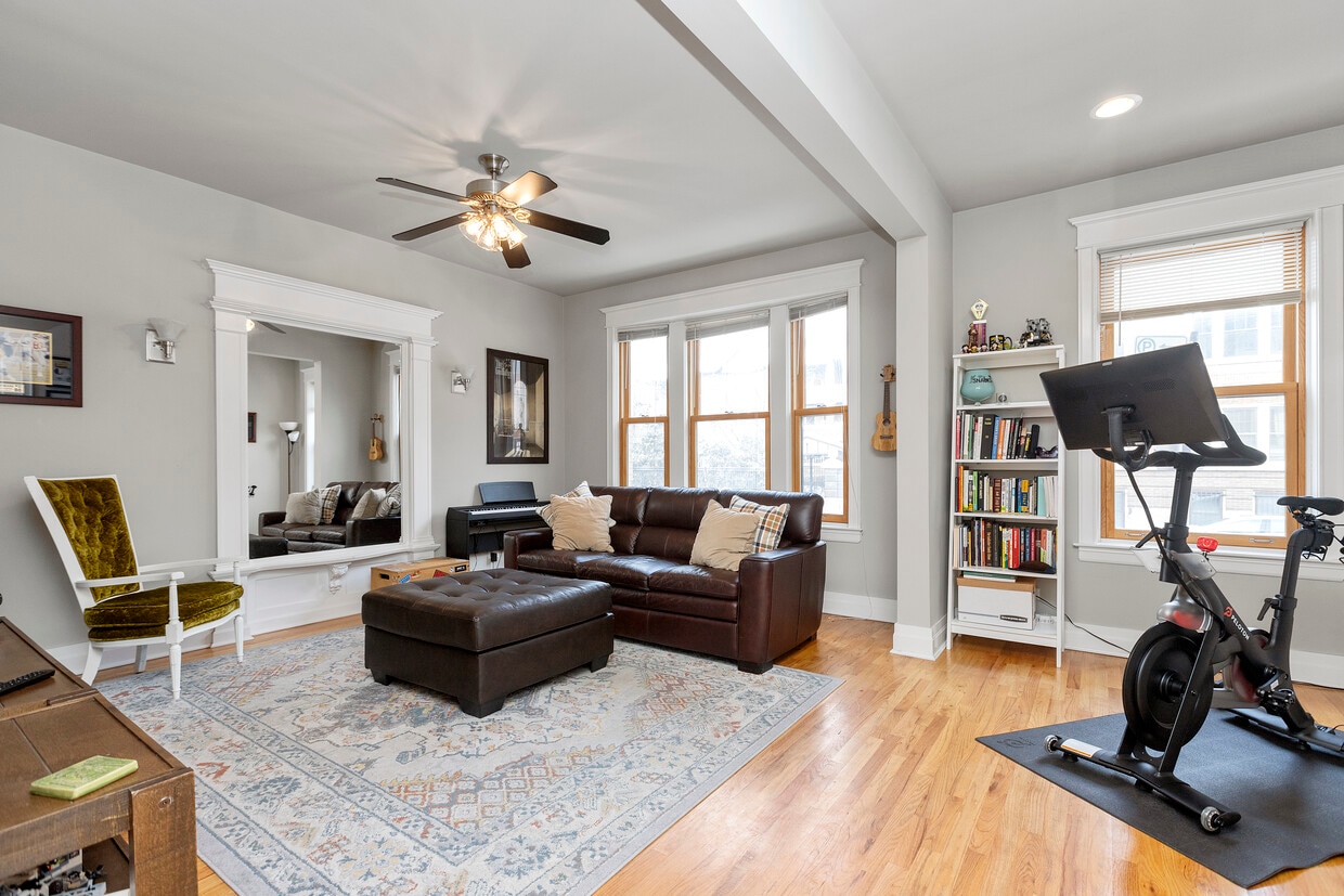 Foto principal - 2107 W North Ave