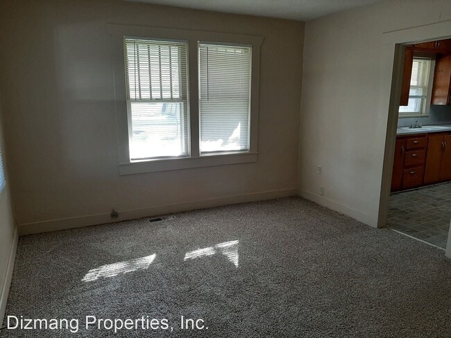 Building Photo - 2 br, 1 bath House - 2106 W. Walnut St.