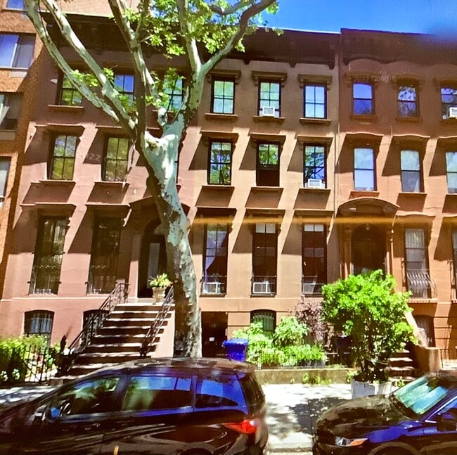 Foto del edificio - 393 Clermont Ave
