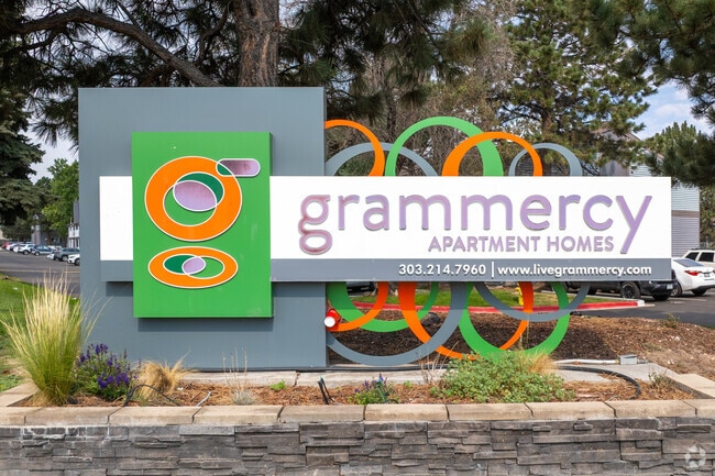Signage - Grammercy