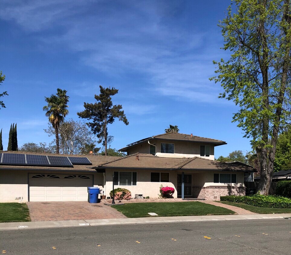6745 Harmon Dr, Sacramento, CA 95831 House for Rent in Sacramento, CA