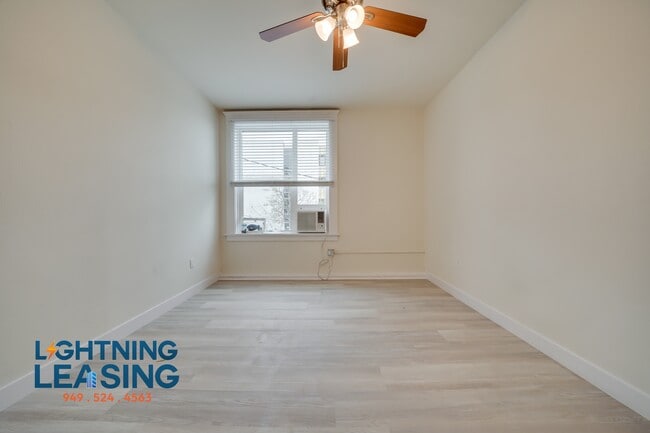 Building Photo - 340 S Alvarado St