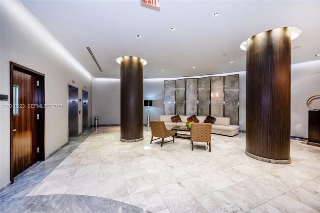 Foto del edificio - 17201 Collins Ave
