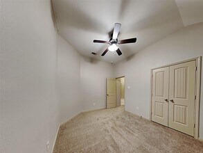 Building Photo - 18935 Deer Trace Dr