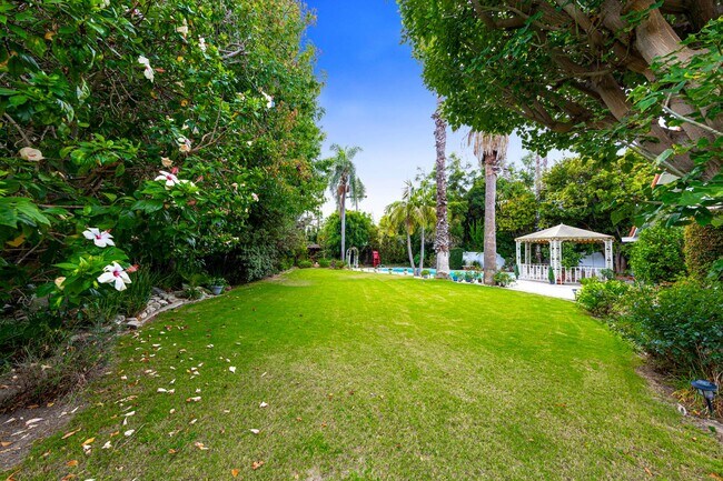 Foto del edificio - 17850 Winterberry St