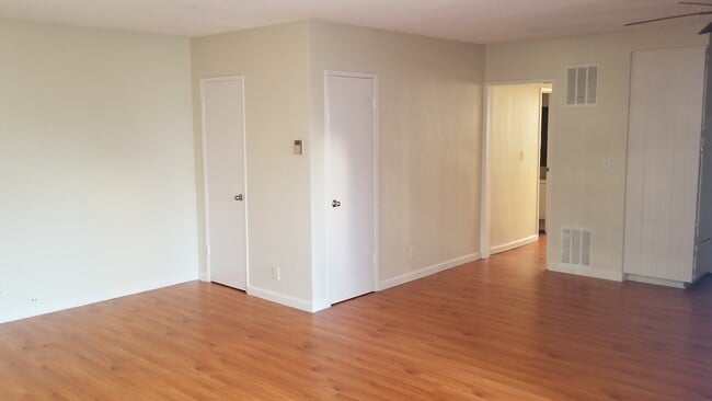 Building Photo - 444 E Providencia Ave