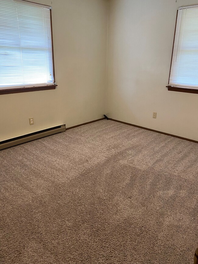 Bedroom 1 - 80 Phillips Dr
