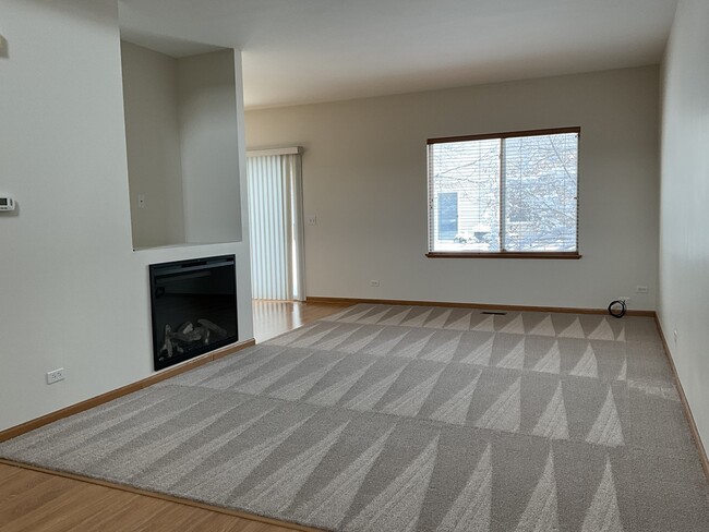 Building Photo - 337 N Patriot Dr