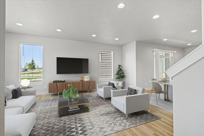 Foto del edificio - Perfectly designed 5-bedroom, 3-bath single family home