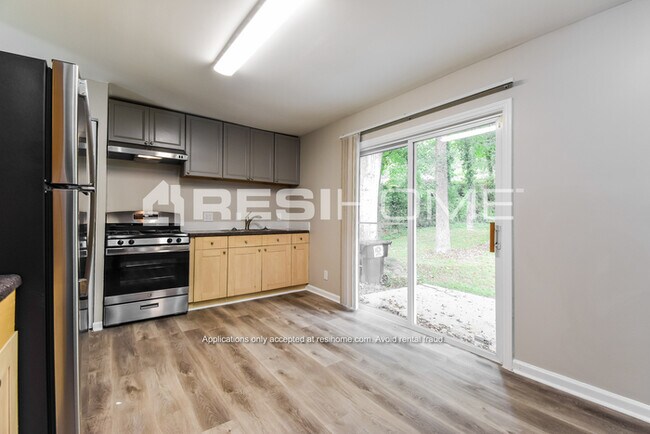 Foto del edificio - 4546 Richard Rd