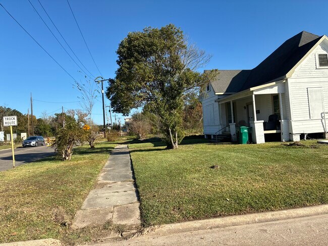 Foto del edificio - 1211 W Park Ave