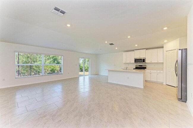 Foto del edificio - 1217 Birchcrest Blvd