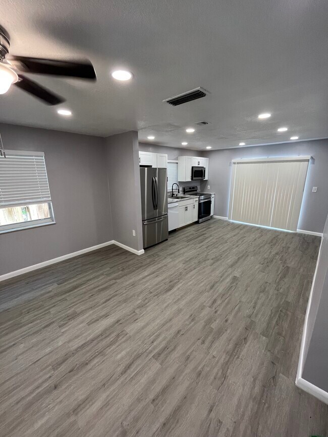 Foto del edificio - 2510 NE 182nd St