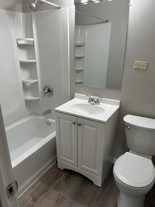 Foto del edificio - 228 E Oak Cliff Ct