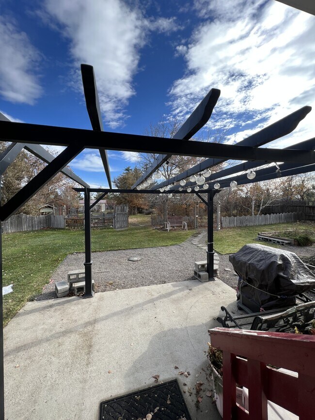 Building Photo - 2655 Toney Dr