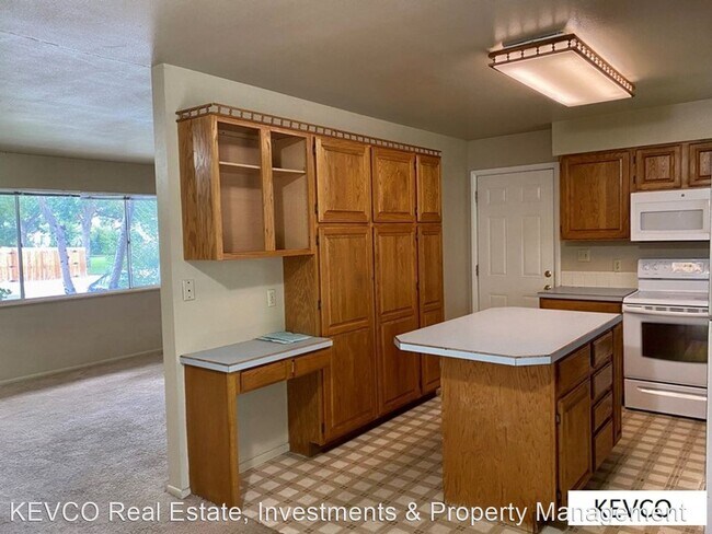 Building Photo - 4 br, 2 bath House - 1308 Brentwood Dr