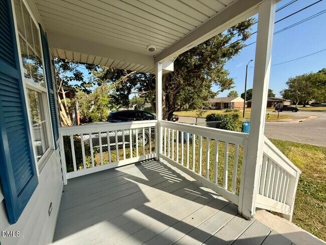 Foto del edificio - 1002 E Harnett St