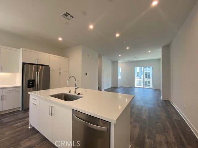 Building Photo - 1411 W Cara Dr