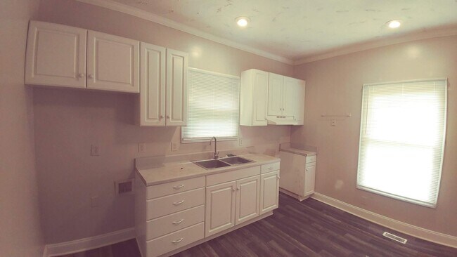 Foto del edificio - Cute Two Bedroom House in Cherryville for Rent!