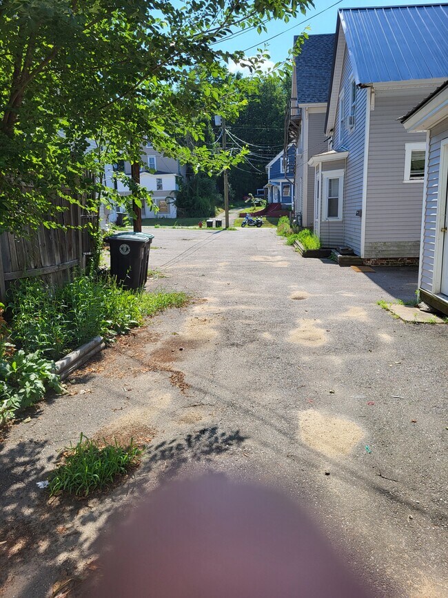 6 Flanders Ct, Franklin, NH 03235 House for Rent in Franklin, NH