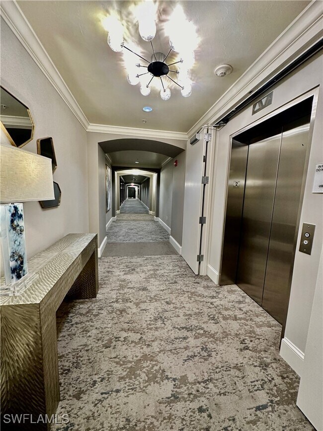 Foto del edificio - 9115 Strada Pl