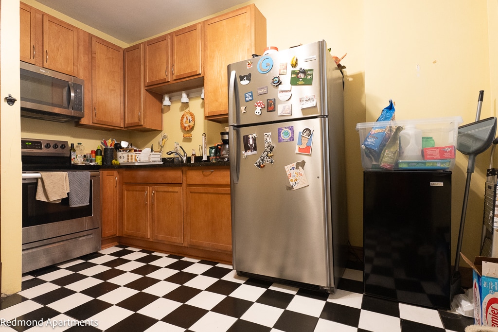 Primary Photo - Redmond Apartments