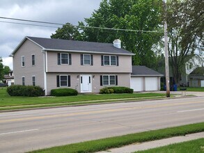 Building Photo - 2721 Bowen St