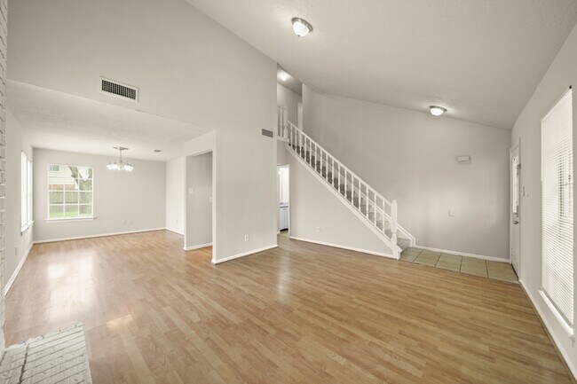 Foto del edificio - 1206 Mayweather Ln