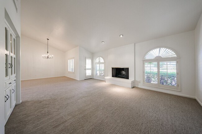 Foto del edificio - Scottsdale Country Club Living!