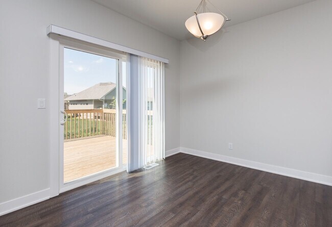 Foto del edificio - Contemporary Altoona Single Family Home! N...