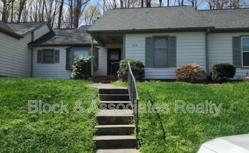 Building Photo - 928 Chatfield Dr