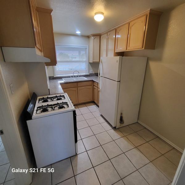 Building Photo - 2104 Cabrillo Ave