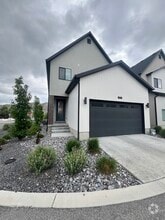 Building Photo - 397 W 3200 N