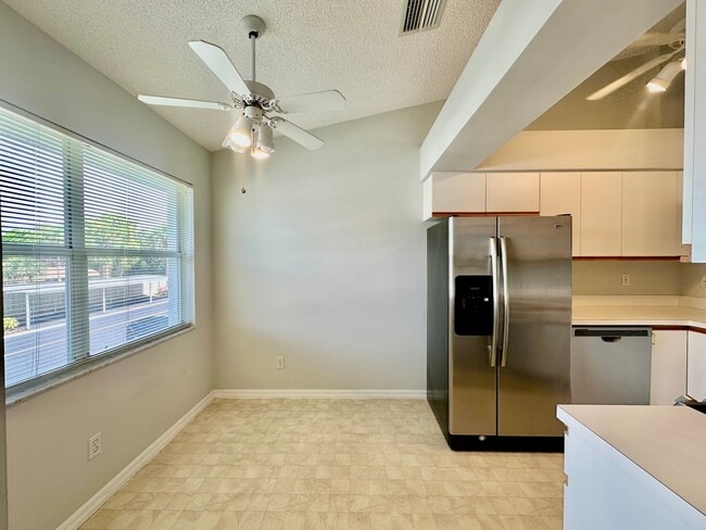 Building Photo - 137 Wading Bird Cir