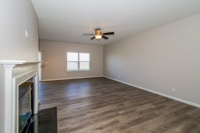 Building Photo - 577 Pebble Drive