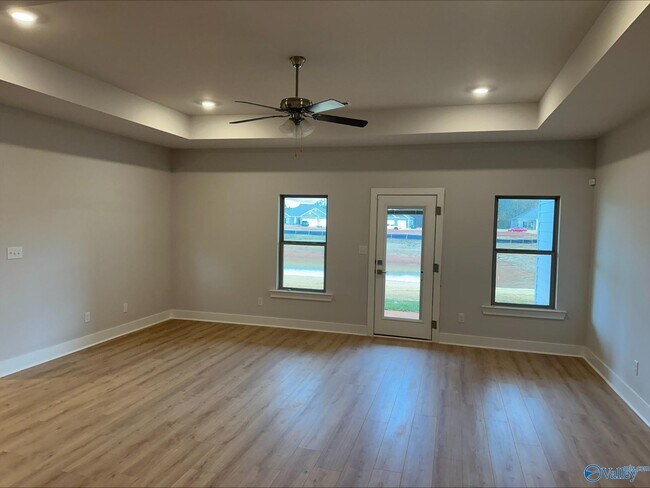 Building Photo - 12557 Whitcomb Cir