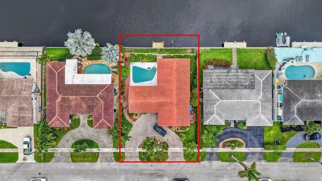 Foto del edificio - 1460 NE 57th Ct