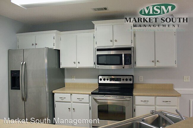 Building Photo - 4 br, 2 bath House - 116 Terraza Lane