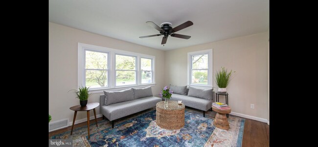 Foto del edificio - 101 New Hampshire Ave