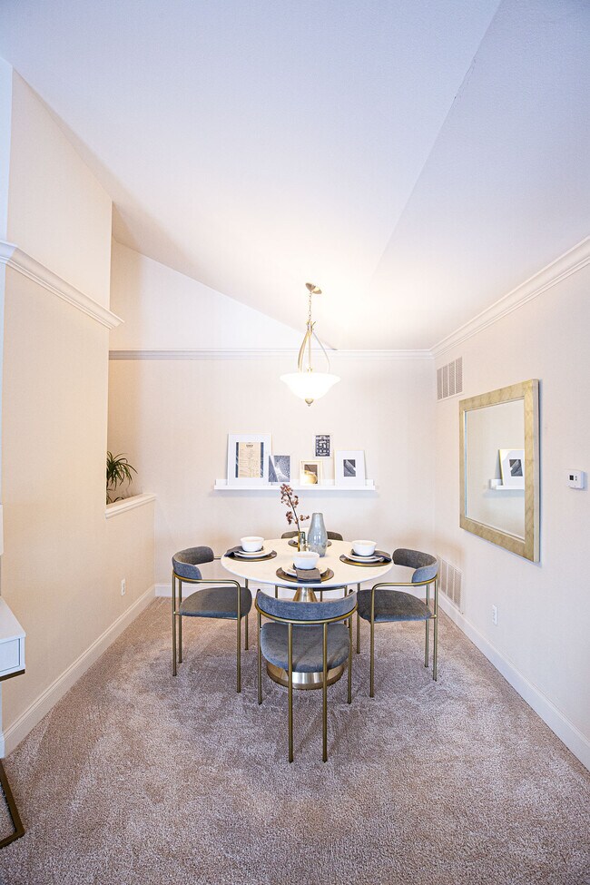 Foto del edificio - 43067 Hiddencove Ct