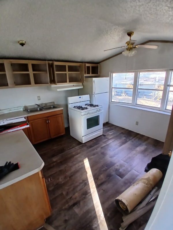 Foto del edificio - 905 W 37th Ave