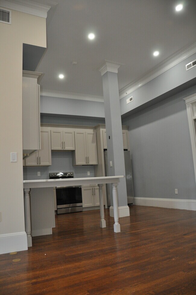 kitchen - 655 Main St