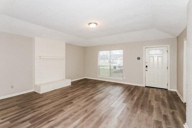 Building Photo - 6614 Villarreal Dr