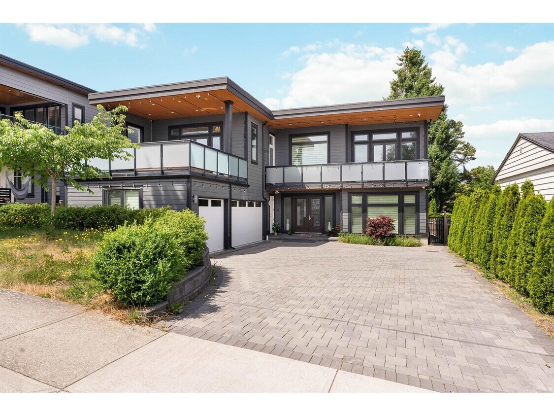 Primary Photo - 15721 Roper Ave